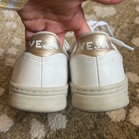 Veja Gold Sneakers Women Size 6 - Picture 4 of 12